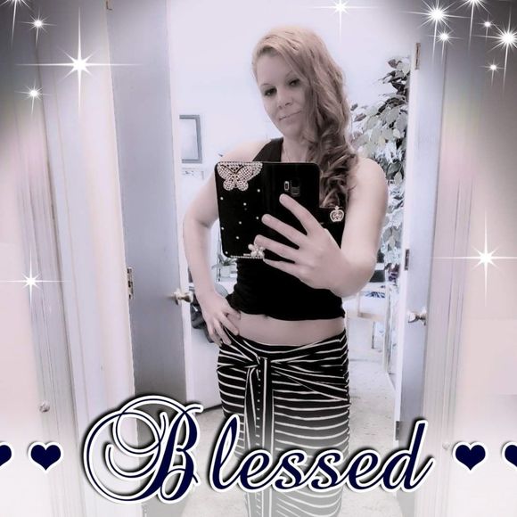 Meet your Posher, Tia - Picture 1 of 1